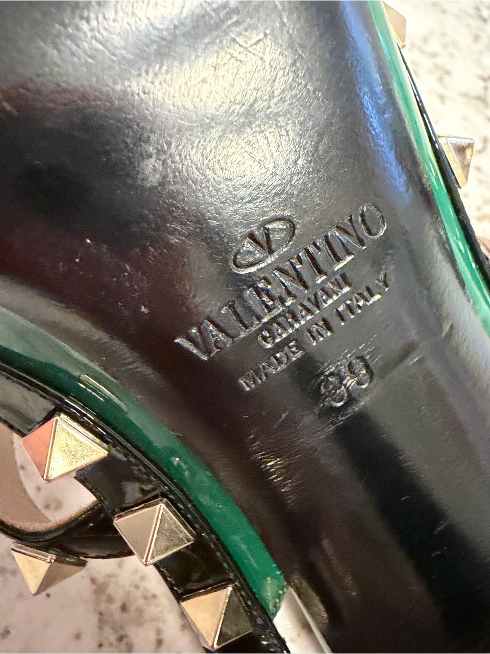 Rare! Valentino Rockstud Pointed-Toe Slingback Pumps in Green - Picture 4 of 13